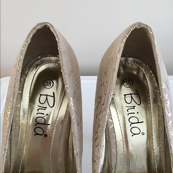 Pretty BRIDA Closed Toe Platform Heels. - Picture 3 of 8